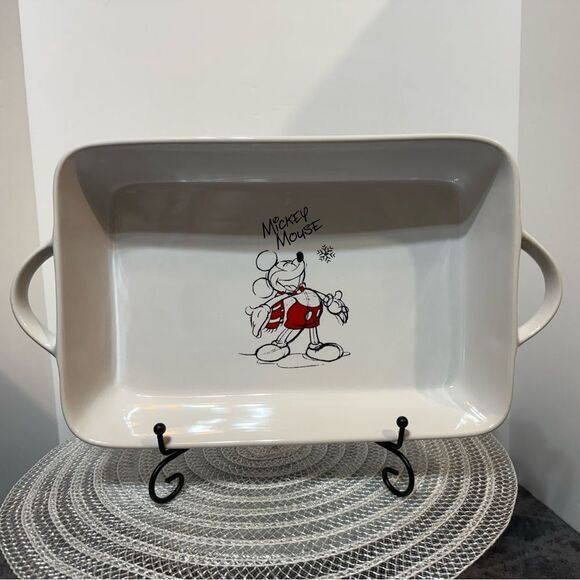 Disney Mickey Minnie Mouse Holiday Sketchbook Casserole/Baking/Serving Dish NWT - Picture 1 of 10